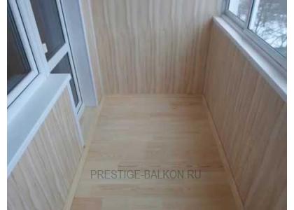 Теплое остекление балкона пластиковыми окнами со змеевидным водяным теплым полом в Жуковском