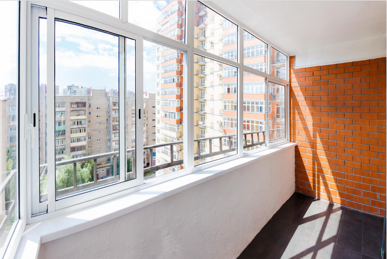 Какой тип остекления выбрать для балкона